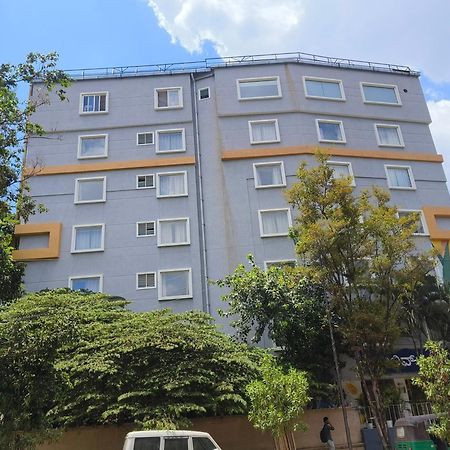 Olive Hotel Indiranagar By Embassy Group Bangalore Exterior foto